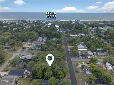 206 NE 68th St, Oak Island, NC 28465