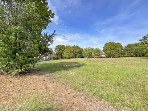 146 Cedar Point Dr, Wallace, NC 28466