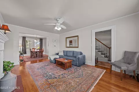 Living - 410 Craven St, Bath, NC 27808 photo 2 of 3