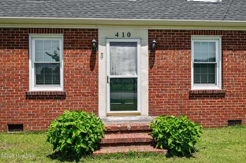 Exterior - 410 Craven St, Bath, NC 27808 photo 1 of 4