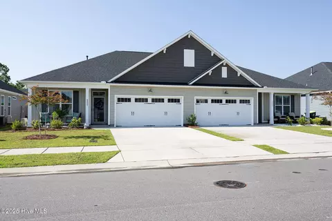 2853 Southern Magnolia Dr, Winnabow, NC 28479