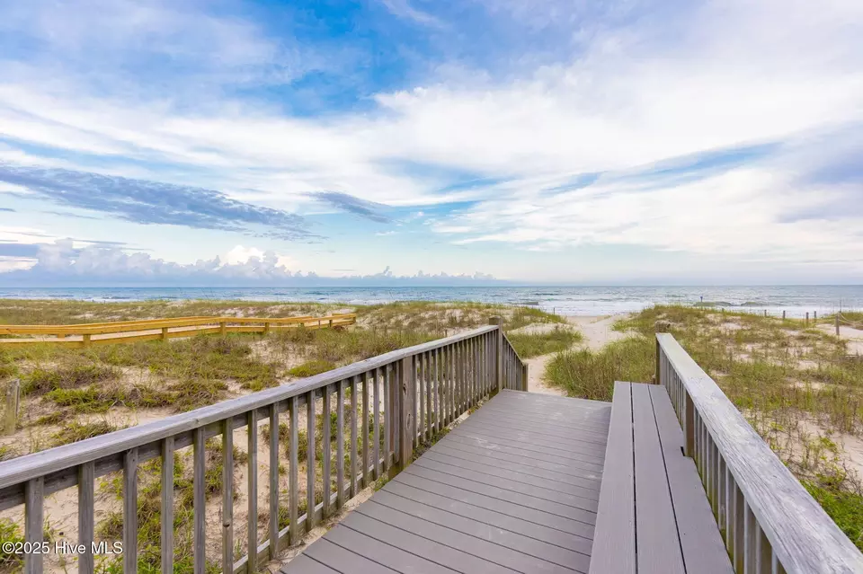 Exterior - 9808 Clarendon Dr, Emerald Isle, NC 28594 photo 2 of 10