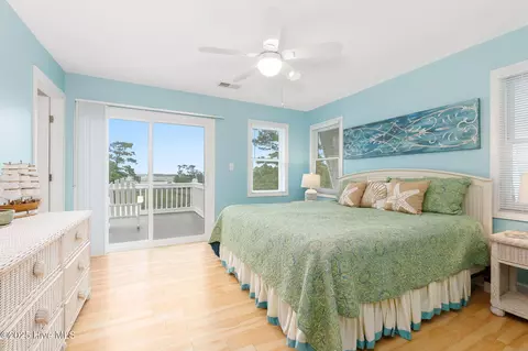 Bedroom - 9808 Clarendon Dr, Emerald Isle, NC 28594 photo 1 of 4