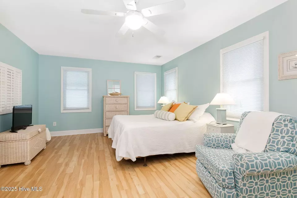 Bedroom - 9808 Clarendon Dr, Emerald Isle, NC 28594 photo 3 of 4