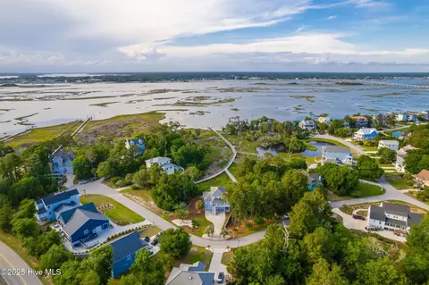 View/Area - 9808 Clarendon Dr, Emerald Isle, NC 28594 photo 1 of 5