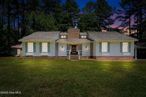 1213 Cheshire Ln, Rocky Mount, NC 27803