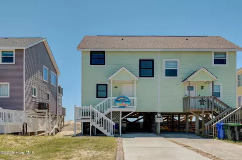 2006 N Shore Dr #B, Surf City, NC 28445