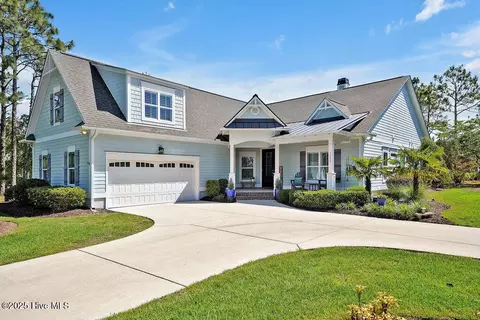 3590 Wood Crest Ln, Southport, NC 28461