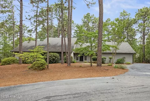7 Prichard Ln, Pinehurst, NC 28374