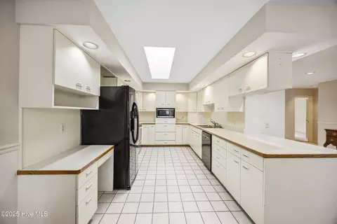 Kitchen - 7 Prichard Ln, Pinehurst, NC 28374 photo 1 of 1