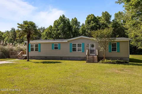 330 Mcdaniel Dr, Beaufort, NC 28516