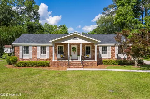 54 Woodland Rd, Whiteville, NC 28472