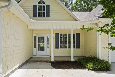 212 Elderberry Ct, Hampstead, NC 28443 photo 5