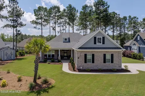 8561 Pine Nut Dr NE, Leland, NC 28451