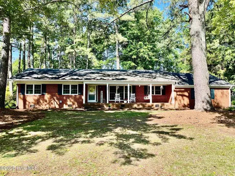 3400 Bynum Dr, Farmville, NC 27828