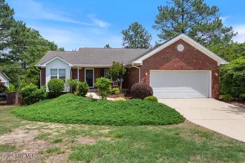 2 Beryl Cir, Pinehurst, NC 28374 photo 2