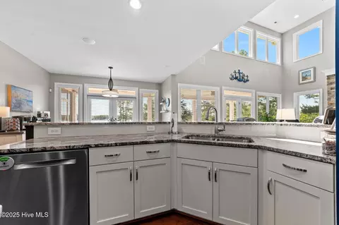Kitchen - 506 Long Point Rd, Chocowinity, NC 27817 photo 2 of 5