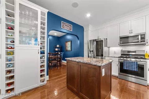 Kitchen - 506 Long Point Rd, Chocowinity, NC 27817 photo 4 of 5
