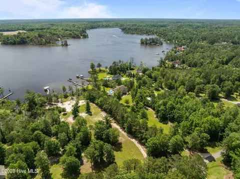 View/Area - 506 Long Point Rd, Chocowinity, NC 27817 photo 8 of 10