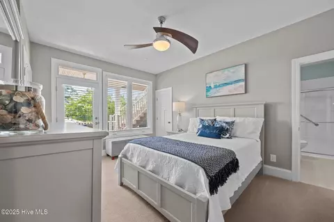 Bedroom - 506 Long Point Rd, Chocowinity, NC 27817 photo 8 of 13