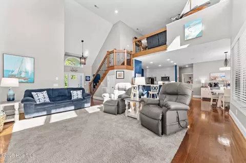 Living - 506 Long Point Rd, Chocowinity, NC 27817 photo 2 of 2