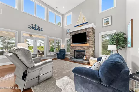 Living - 506 Long Point Rd, Chocowinity, NC 27817 photo 1 of 2