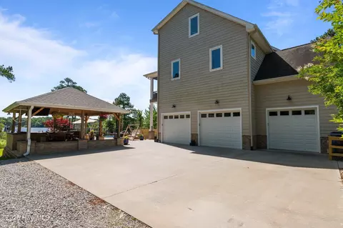 Exterior - 506 Long Point Rd, Chocowinity, NC 27817 photo 6 of 22