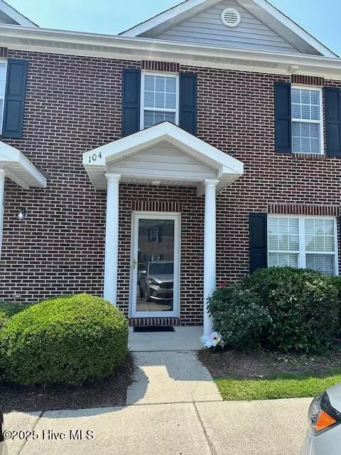 104 Lincoln Place Cir, Leland, NC 28451