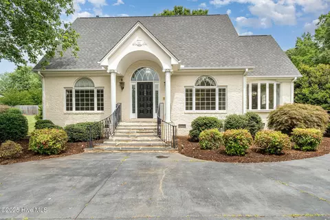 600 Driftwood Dr, Gibsonville, NC 27249