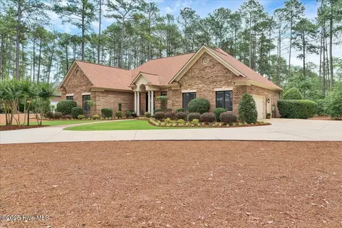 Exterior - 21 Abbottsford Dr, Pinehurst, NC 28374 photo 3 of 5
