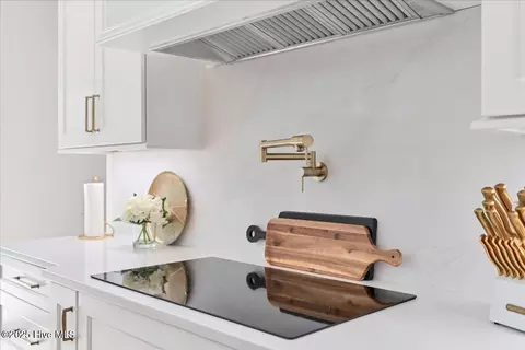 Kitchen - 21 Abbottsford Dr, Pinehurst, NC 28374 photo 6 of 13