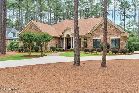 21 Abbottsford Dr, Pinehurst, NC 28374