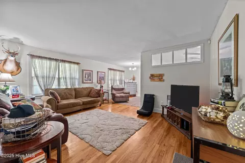Living - 143 Ballard St, Chocowinity, NC 27817 photo 1 of 2