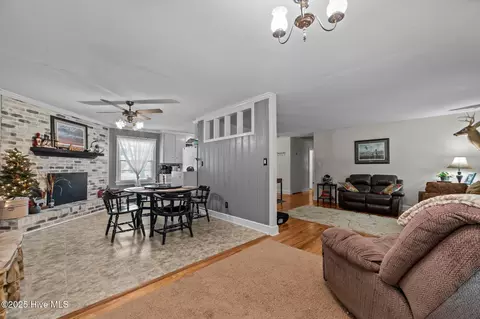 Dining - 143 Ballard St, Chocowinity, NC 27817 photo 1 of 4