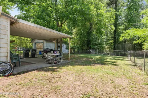 Exterior - 167 Ballard St, Chocowinity, NC 27817 photo 2 of 6