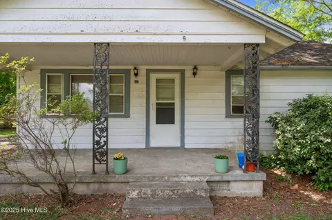 Exterior - 167 Ballard St, Chocowinity, NC 27817 photo 1 of 6