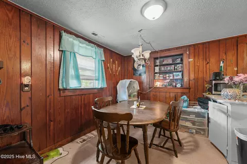 Dining - 167 Ballard St, Chocowinity, NC 27817 photo 1 of 2