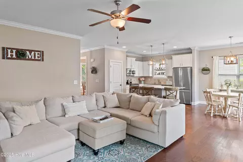 433 Landsdowne Cir, Hampstead, NC 28443 photo 10