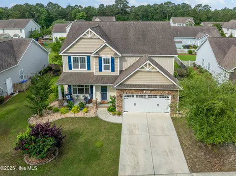 433 Landsdowne Cir, Hampstead, NC 28443 photo 2