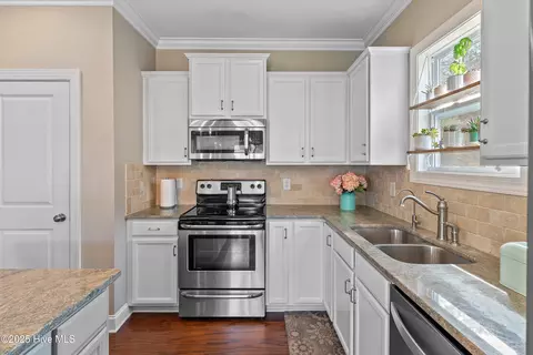 433 Landsdowne Cir, Hampstead, NC 28443 photo 14