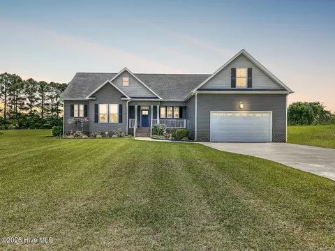 104 Soundside Estates Dr, Grandy, NC 27939