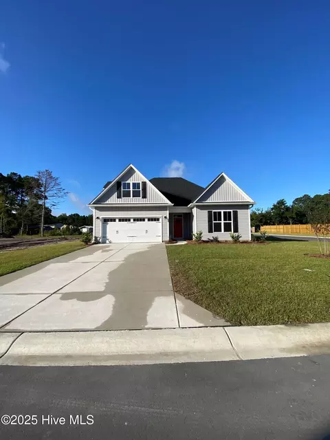 14 S Bandwheel Way, Hampstead, NC 28443