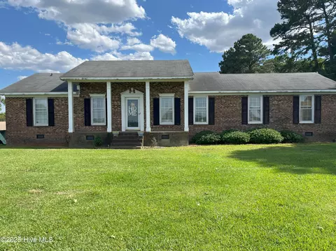 1076 Corbett Town Rd, Snow Hill, NC 28580