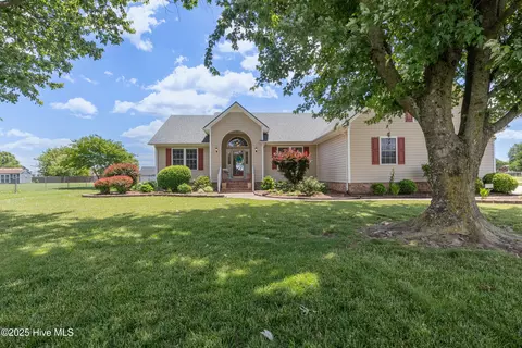 200 Rachel Dr, Elizabeth City, NC 27909