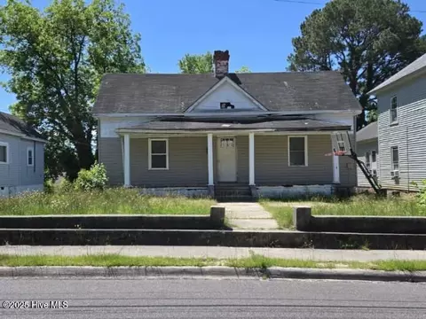 714 Leak St, Rockingham, NC 28379