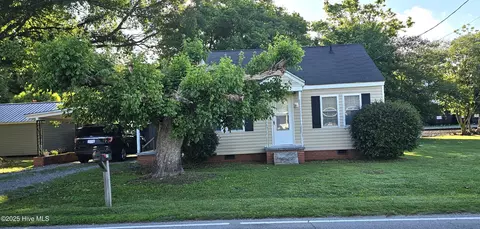 418 S Church St, Conway, NC 27820