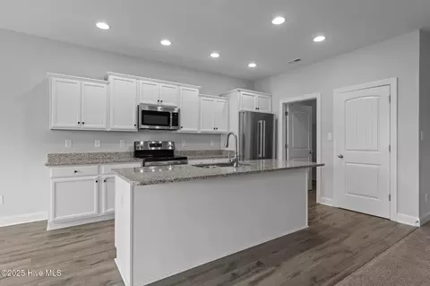 2001 Snapper St, New Bern, NC 28562 photo 9