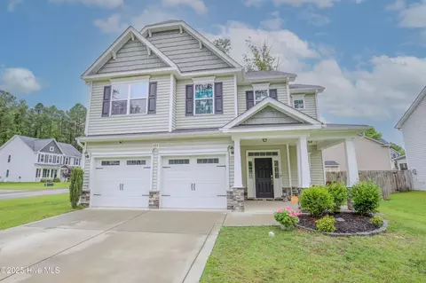 435 Lancaster Dr, Vass, NC 28394