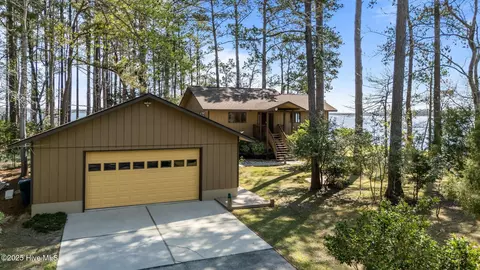 153 Windmill Point Dr, Vandemere, NC 28587