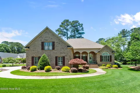 100 St Johns Ct, Chocowinity, NC 27817